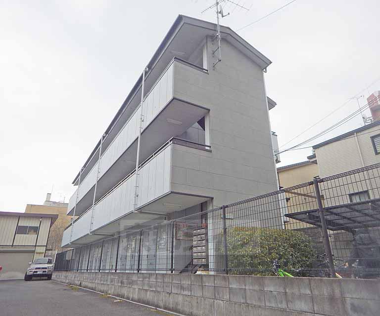 京都市上京区観世町のマンションの建物外観