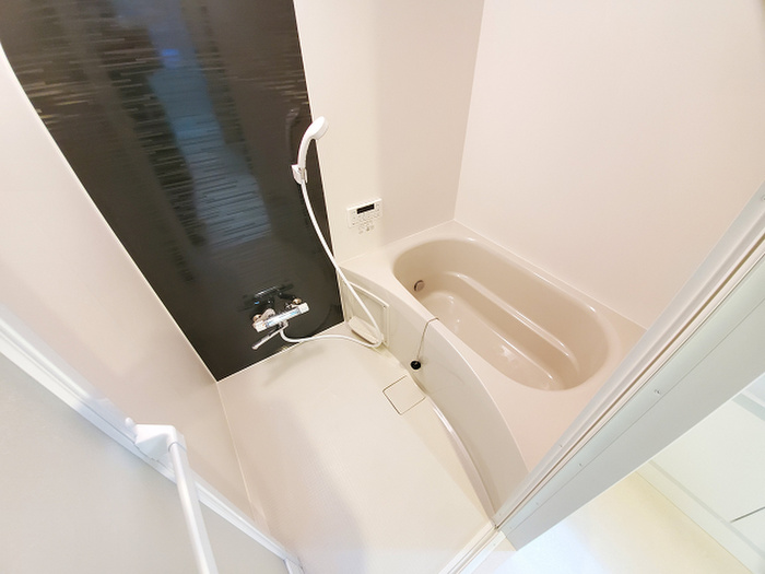バス・シャワールーム　※写真は同型タイプ、現況優先。