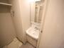 洗面設備　脱衣所　独立洗面台（シャンプードレッサー付）収納スペース有