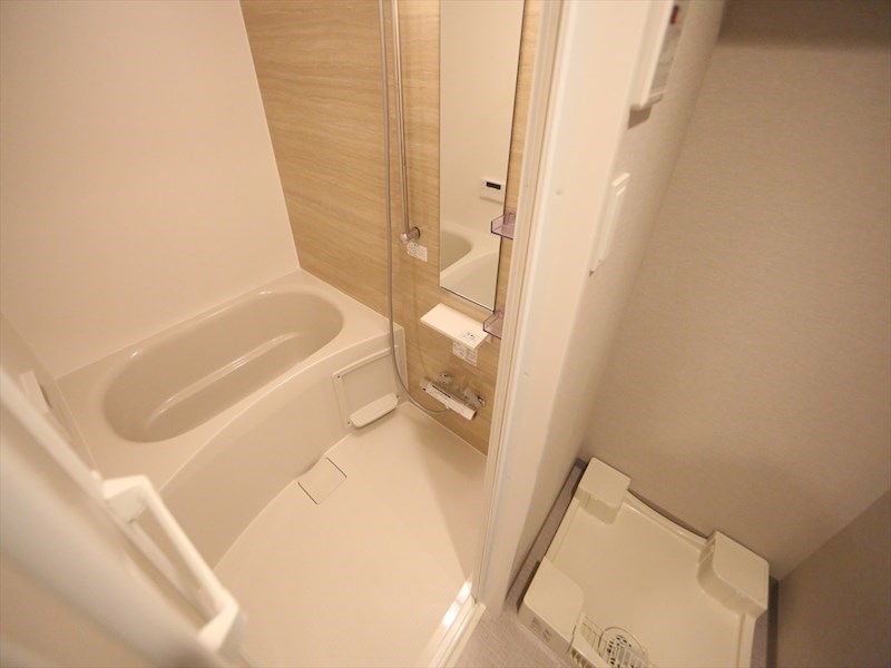 バス・シャワールーム　浴室暖房乾燥機付　追い焚き・オートバス機能付お風呂