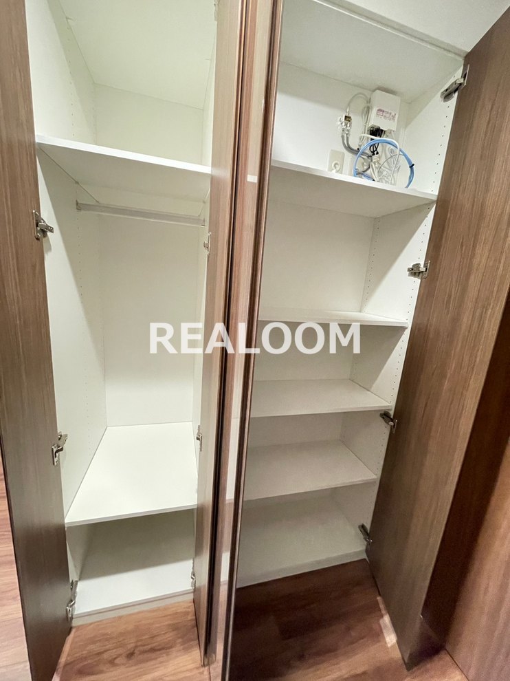 収納　別フロアの同タイプ参考写真の為、フロアカラー等が異なる場合が