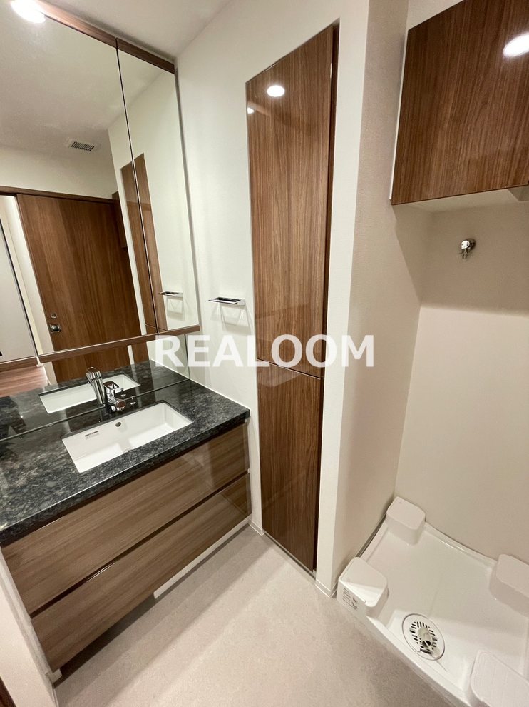 洗面設備　別フロアの同タイプ参考写真の為、フロアカラー等が異なる場合が