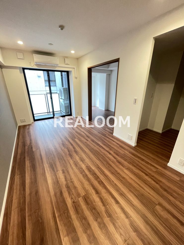 居室・リビング　別フロアの同タイプ参考写真の為、フロアカラー等が異なる場合が