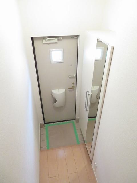 玄関　シューズボックス完備の玄関です。