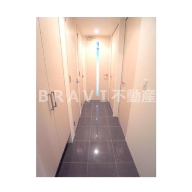 玄関　【BLAU本町東】ゆったりとした玄関です