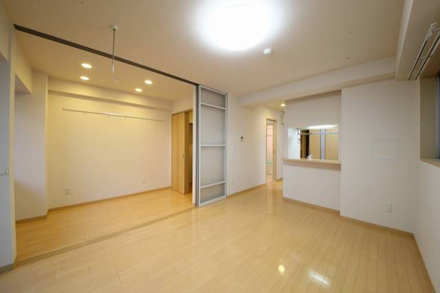 居室・リビング　広々リビング