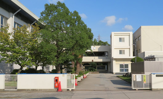 中学校　播磨町立播磨中学校（中学校）まで1619m