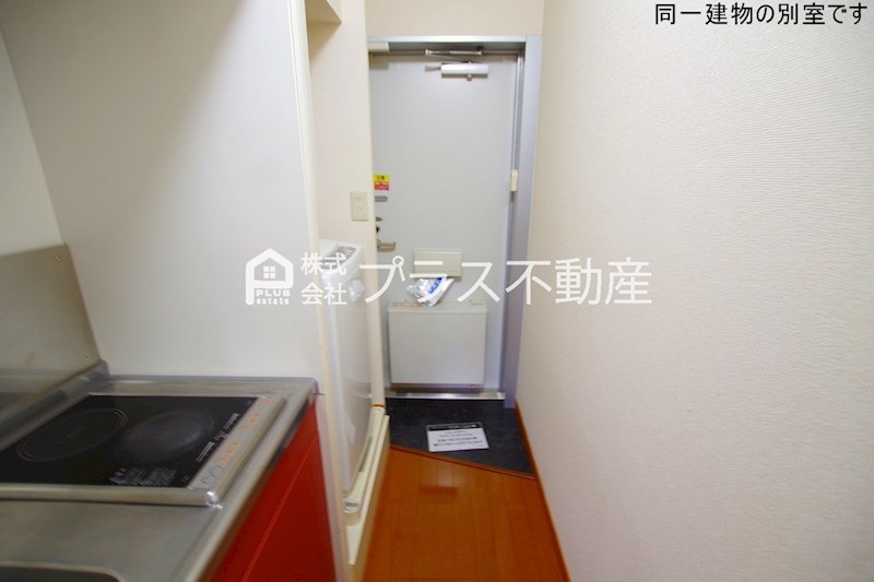 玄関　設備・仕様は号室により異なる為、現況を優先致します。