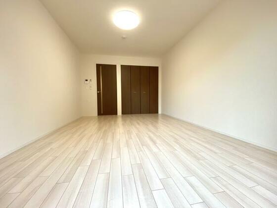 居室・リビング　※別号室のお写真です