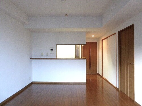 居室・リビング　LDK約11.7畳　※2024年10月内装後撮影