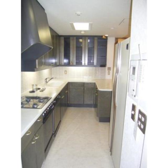 キッチン　※写真は同タイプ住戸です。