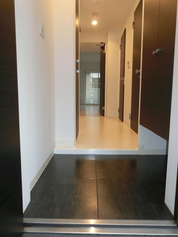 玄関　※同物件参考写真