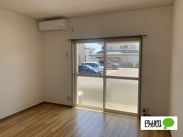 居室・リビング　洋室８帖