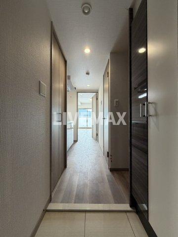 玄関　※別部屋のお写真になります