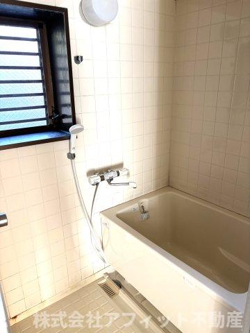 バス・シャワールーム　シャワー付き