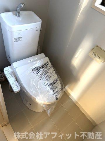 トイレ　温水洗浄暖房便座