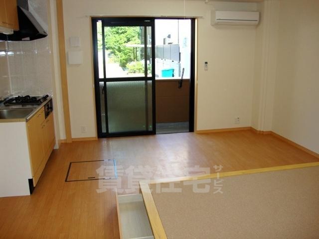 居室・リビング　リビング