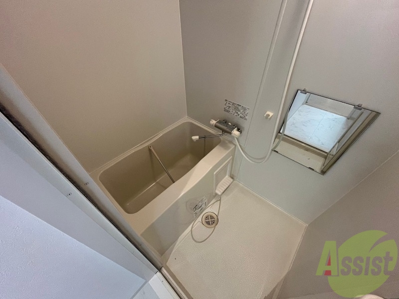 バス・シャワールーム　お風呂です。ゆっくりお風呂につかるのも体に良いですね