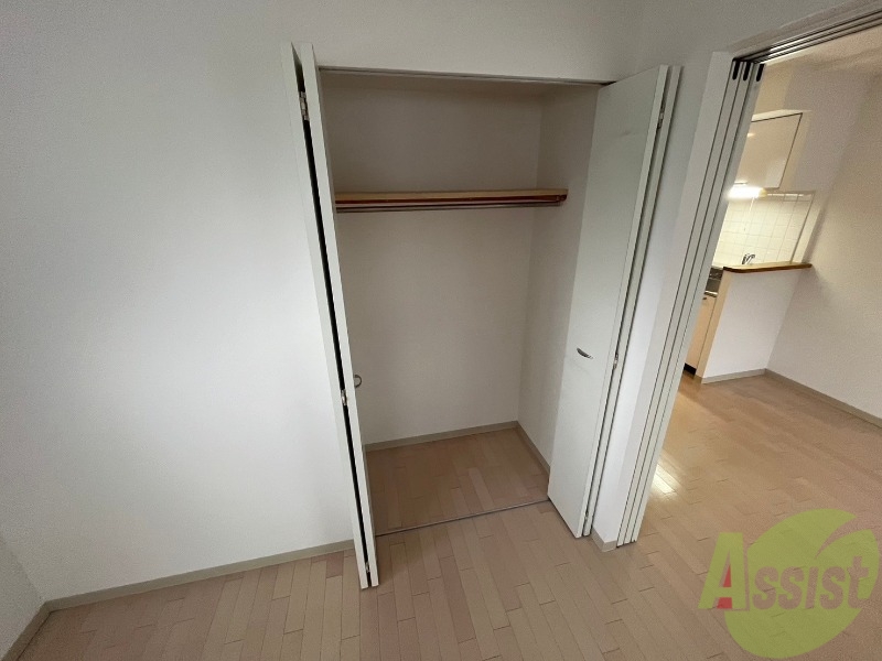 収納　寝室の収納です。部屋がすっきり片付きます。