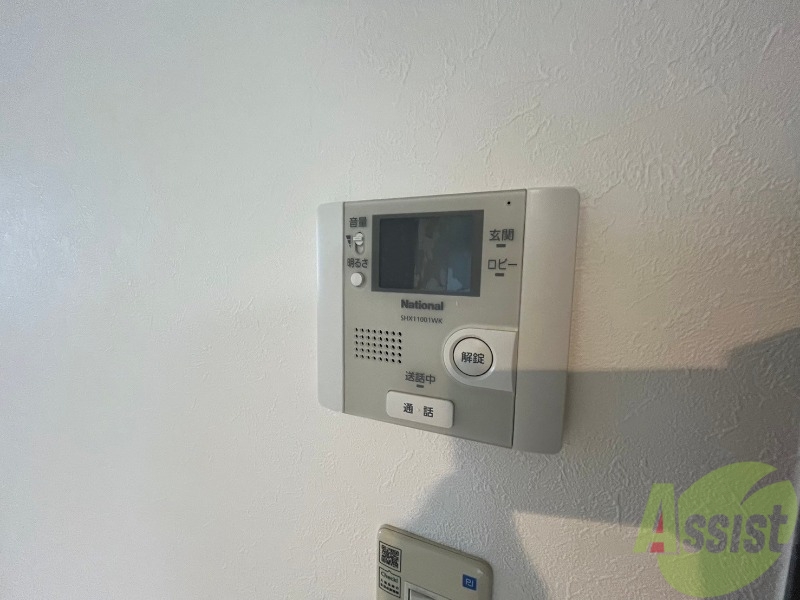 セキュリティ　ＴＶモニター付インターホンです。来客者の顔が見えるので安心！