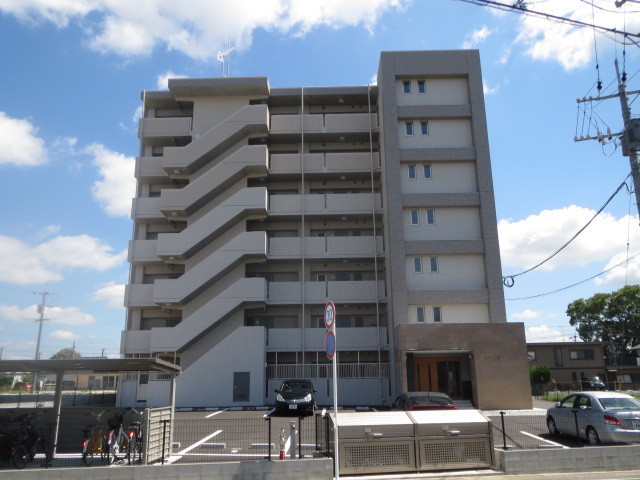 建物外観　ハウスメイトの管理物件♪ご入居後２４時間のコールセンターあり