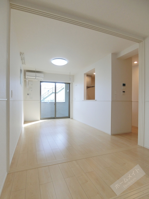 居室・リビング　エアコン付き♪