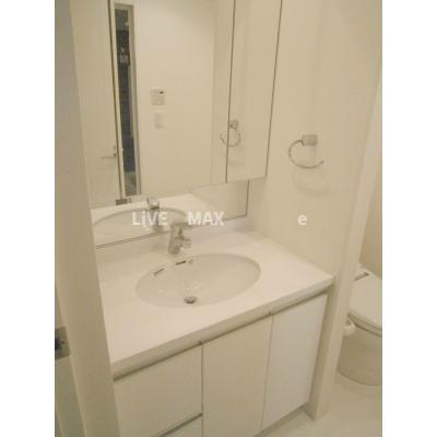 洗面設備　弊社は全物件仲介手数料半月分でご紹介可能です。