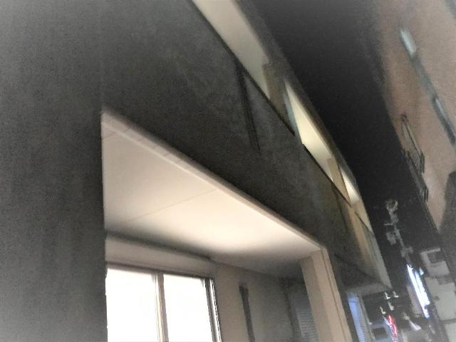 エントランス　外観写真（夜）