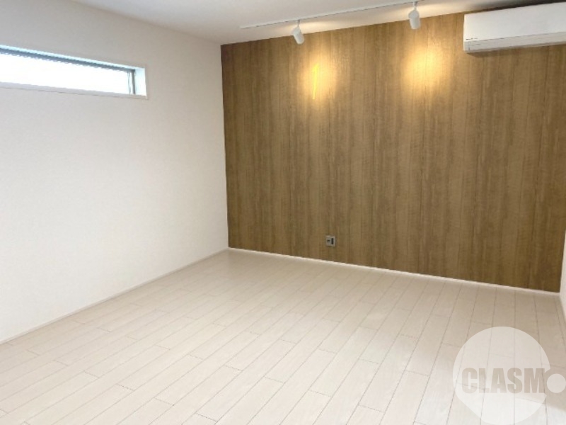 居室・リビング　アクセントクロスがお洒落です♪