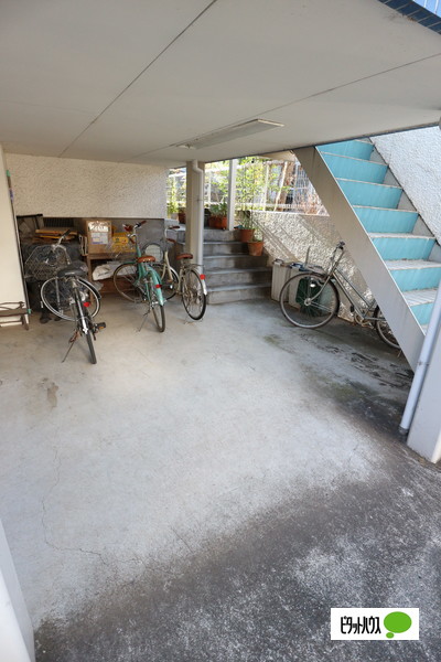 その他共有部分　屋根付き駐輪場