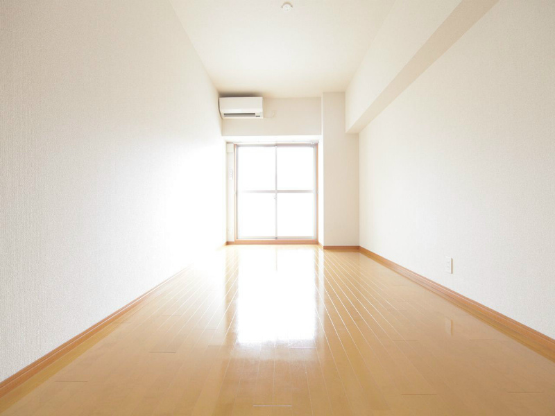 その他部屋・スペース　洋室8.3帖　エアコン完備　南面バルコニー