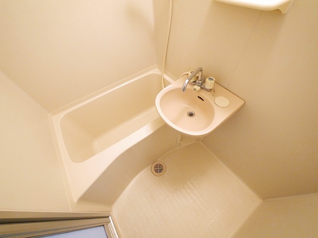 バス・シャワールーム　日々の疲れを癒すお風呂付です