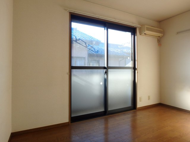 居室・リビング　2階南東洋室約6.0帖