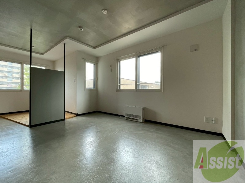 居室・リビング　広くてキレイなお部屋が広がっていて、充実した生活が送れそう。