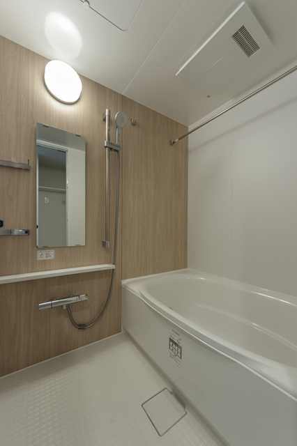 バス・シャワールーム　※写真は同タイプ住戸です。