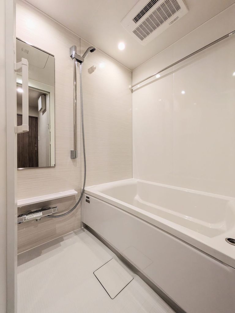 バス・シャワールーム　バス