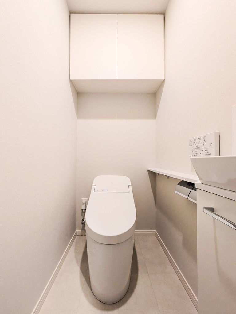 トイレ　タンクレストイレ