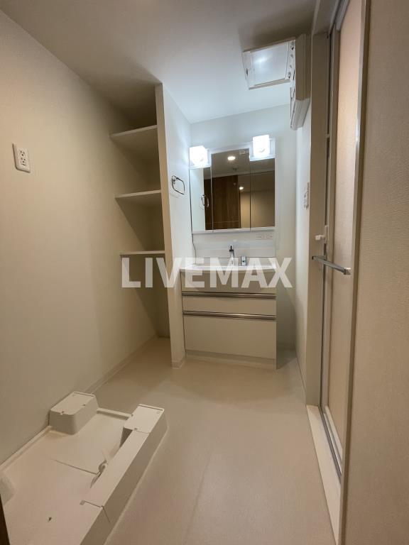 洗面設備　※反転タイプになります