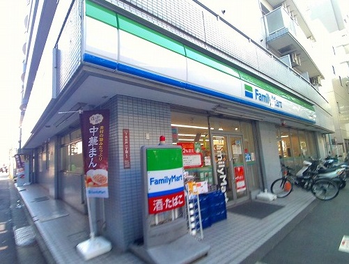 コンビニ　ファミリーマート 下高井戸店（コンビニ）まで543m