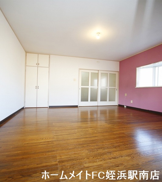 居室・リビング　★８帖と広く使えます♪★