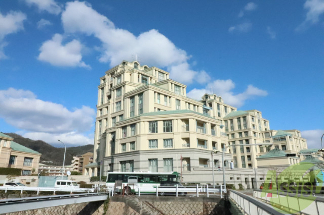 建物外観　東灘区西岡本「オーキッドコート湖南館」