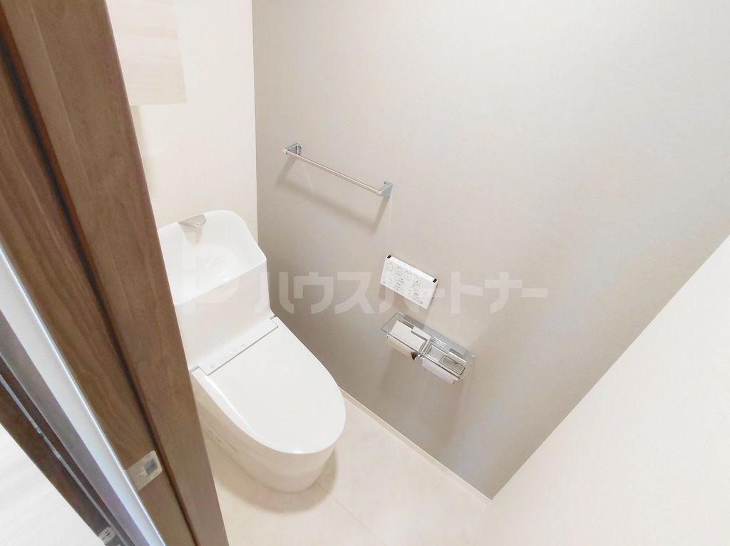 京成押上線 京成曳舟駅 徒歩9分 3階建 築1年のトイレ写真