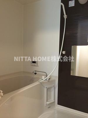 バス・シャワールーム　清潔感のあるバスルームです●