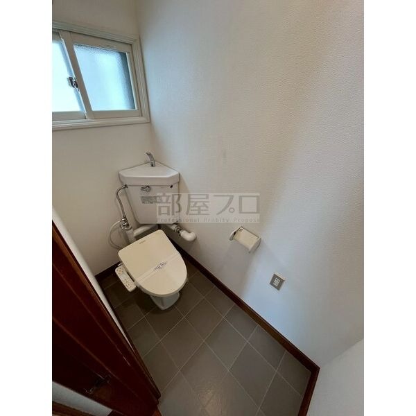 トイレ　ウォシュレット付きトイレ