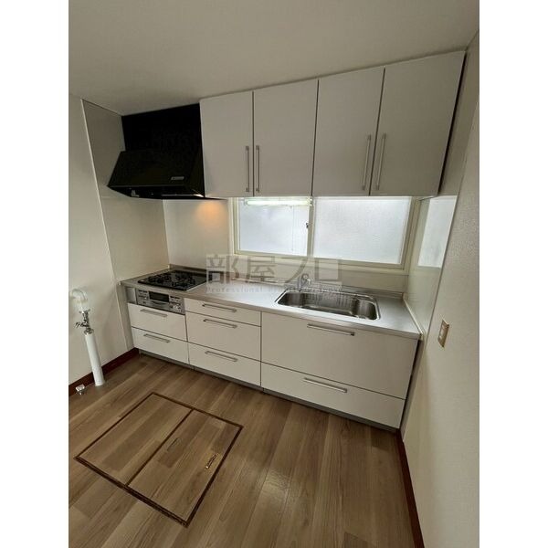 キッチン　広々キッチン