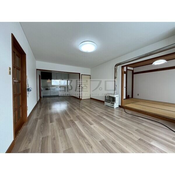 居室・リビング　広々リビング