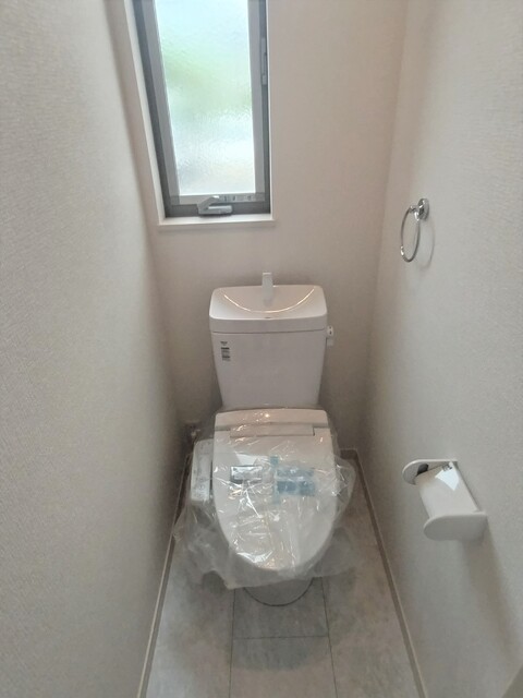 トイレ　☆温水洗浄付き便座☆