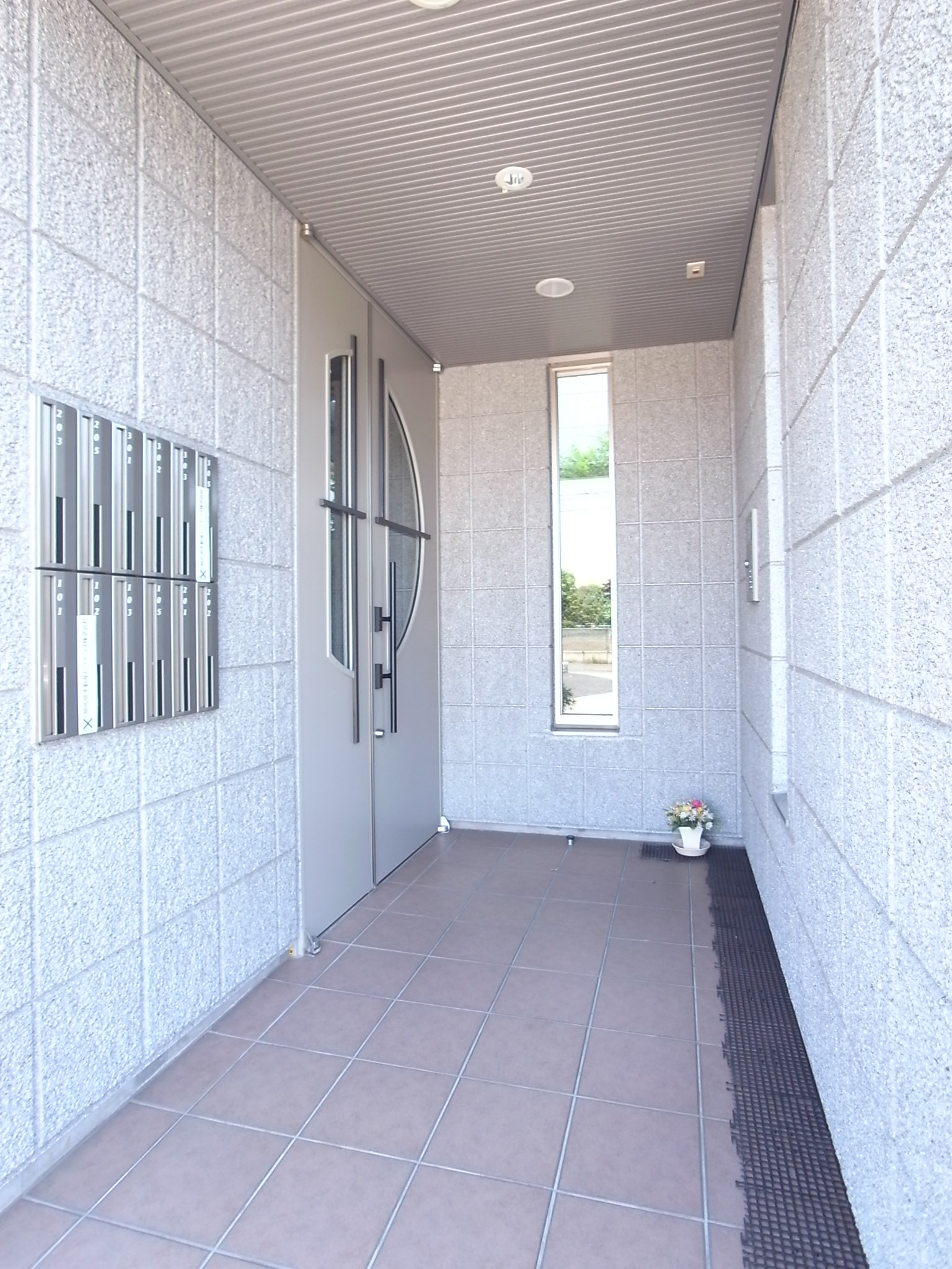 エントランス　エントランス部分