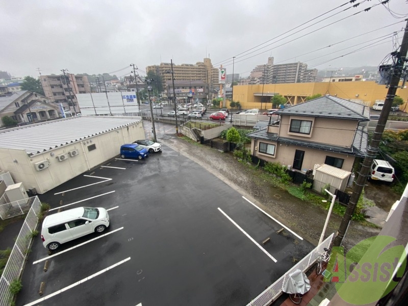 バルコニー　バルコニーは付いていませんが、大きな窓が付いていました！