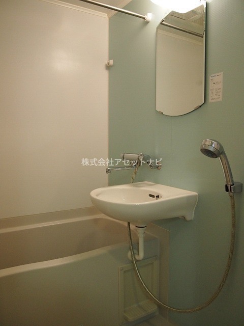 バス・シャワールーム　※反転タイプの別部屋です